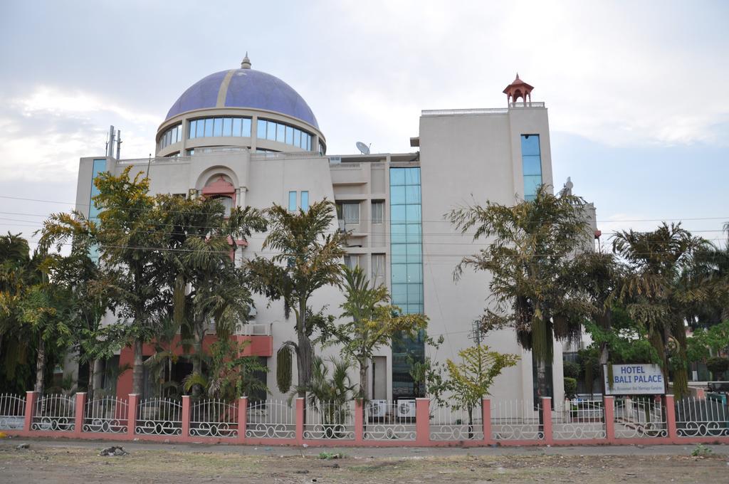 מלון ג'אבלפור Jabali Palace מראה חיצוני תמונה
