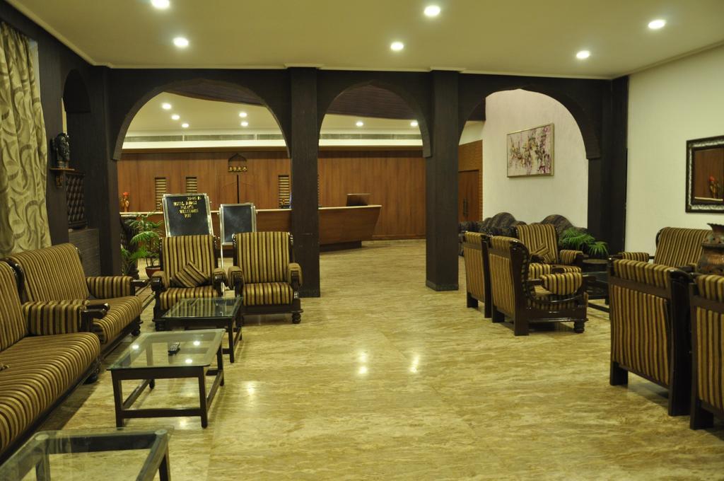מלון ג'אבלפור Jabali Palace מראה חיצוני תמונה