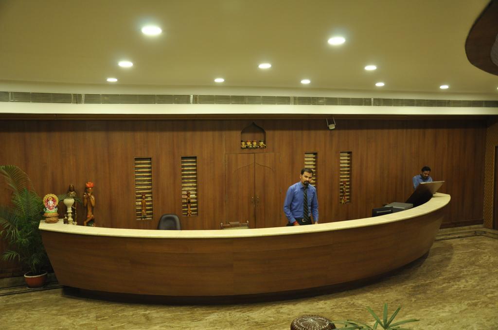 מלון ג'אבלפור Jabali Palace מראה חיצוני תמונה