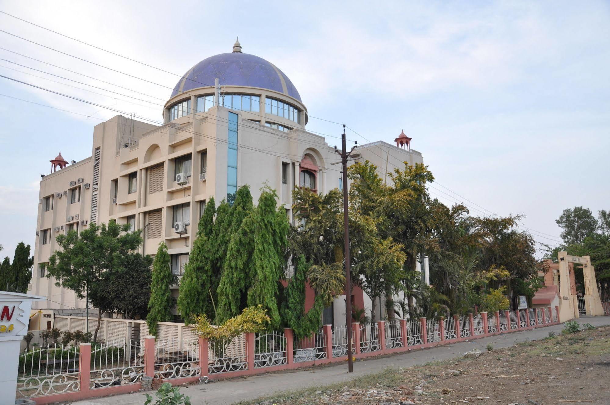 מלון ג'אבלפור Jabali Palace מראה חיצוני תמונה